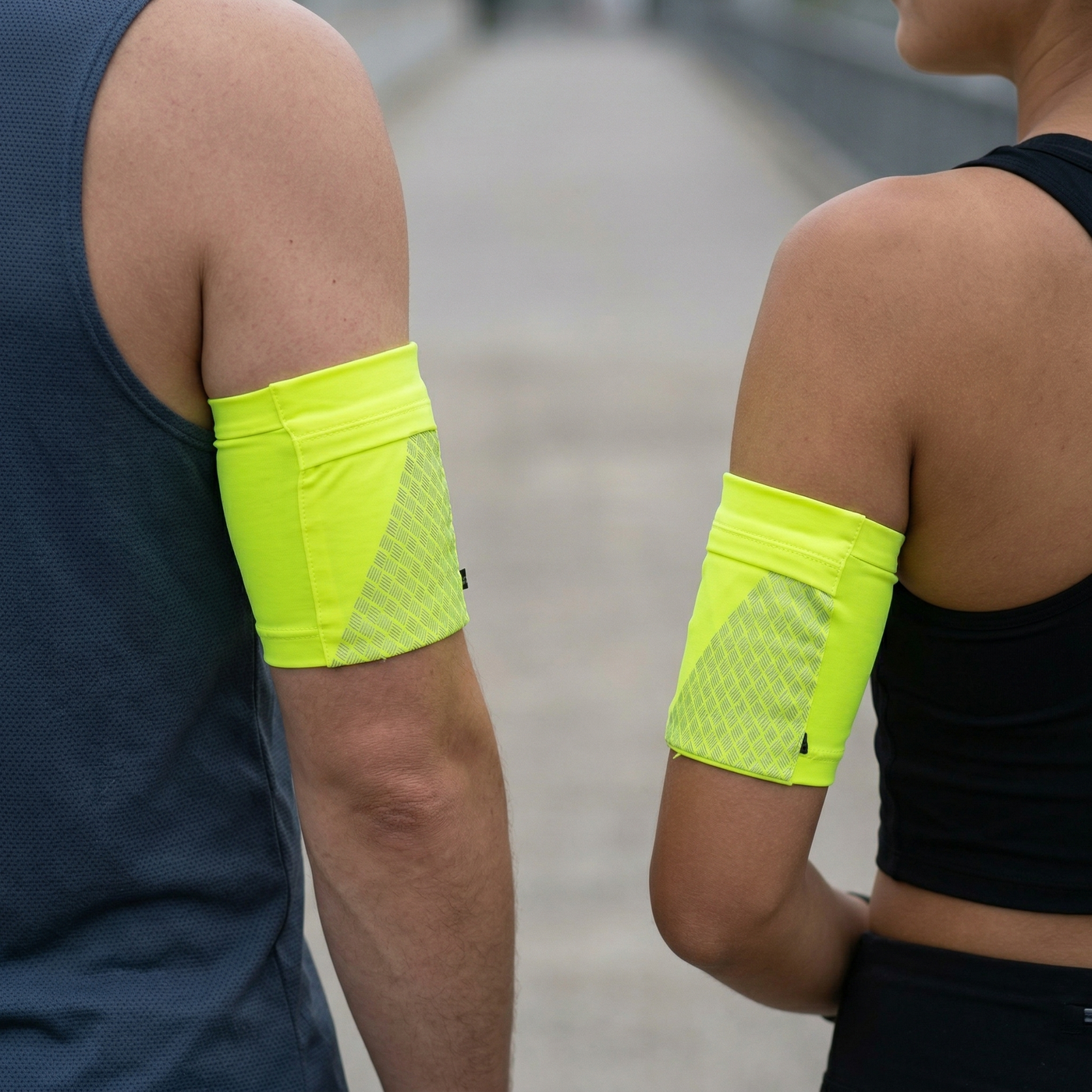 Laufarmband Smartphone sicherer Halt beim Joggen – Trageansicht | Helvio